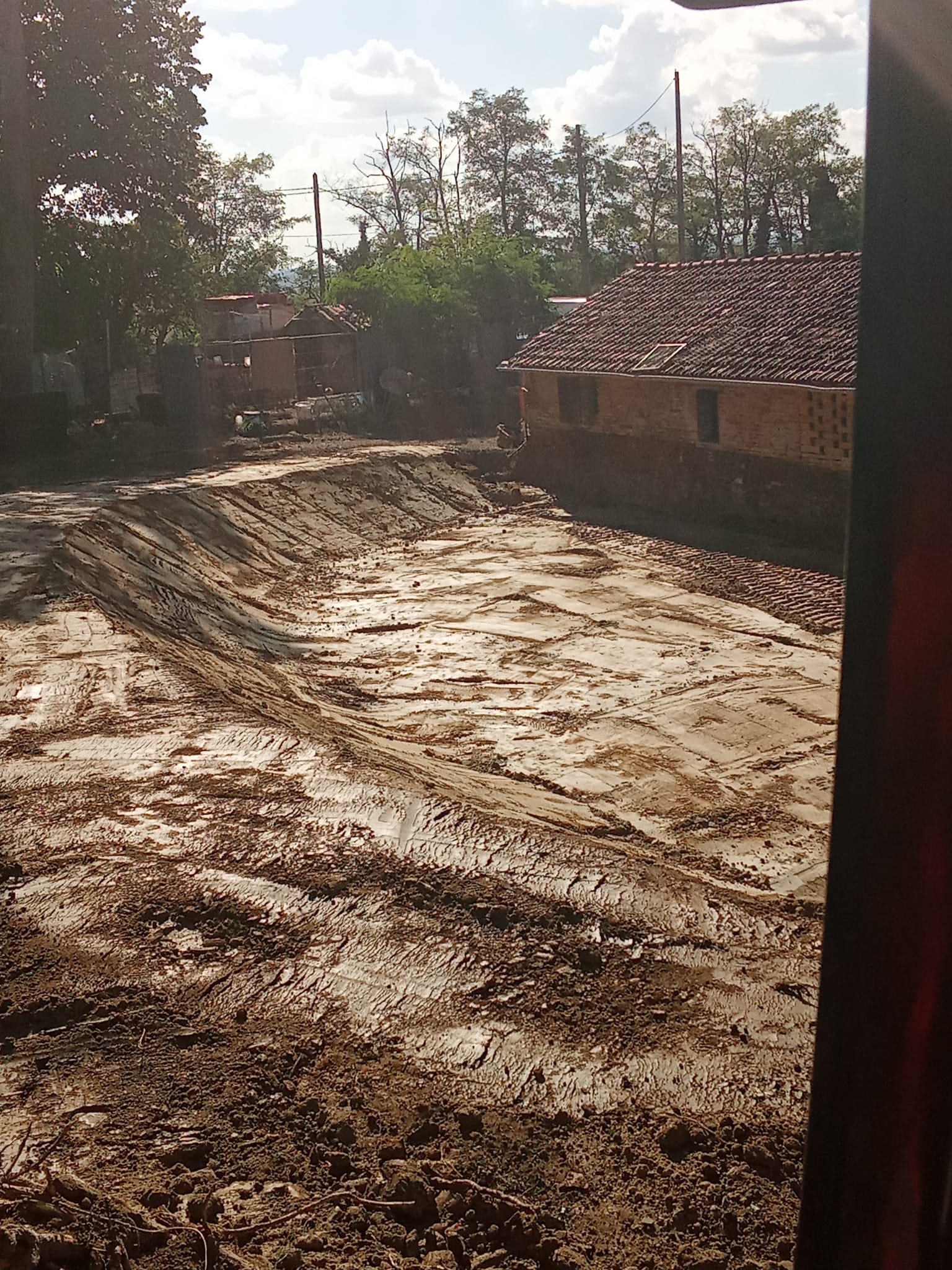Nivellement de terrain - Chantier de terrassement à Saint-Sulpice (31)